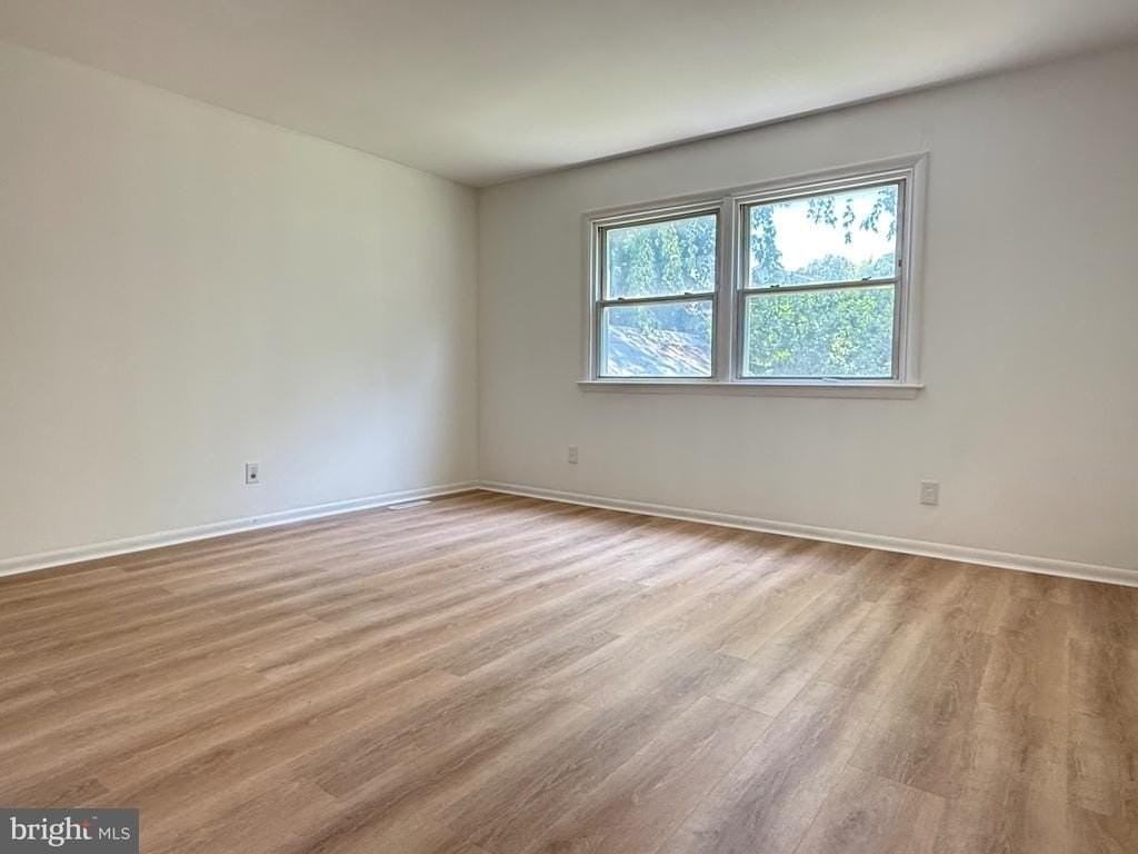 148 W Edinburgh Dr - Photo 5 of 12