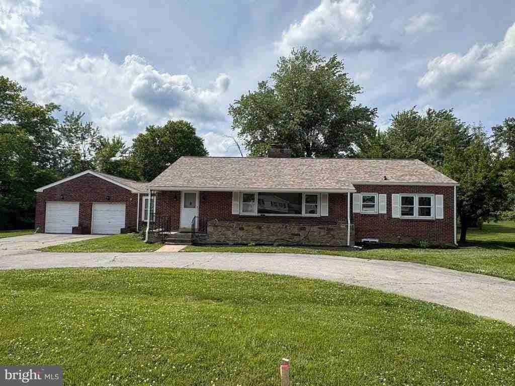 1215 Milltown Rd - Photo 3 of 15