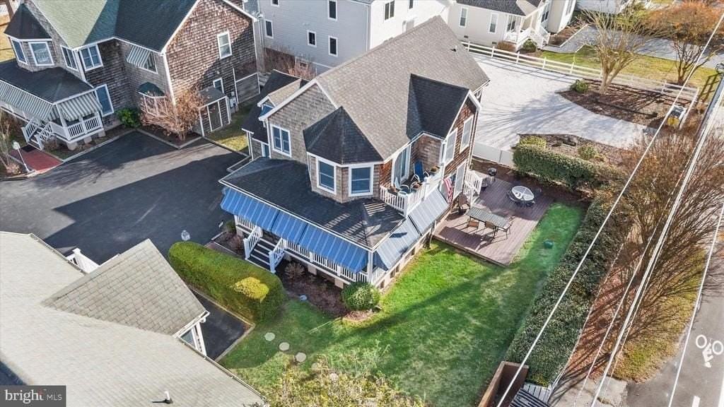 330 Garfield Pkwy - Photo 4 of 50