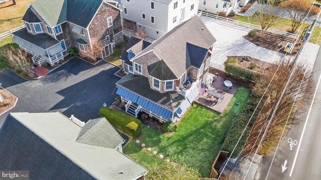 330 Garfield Pkwy - Photo 7 of 50