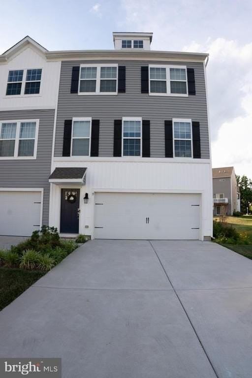 13 Foundry Blvd