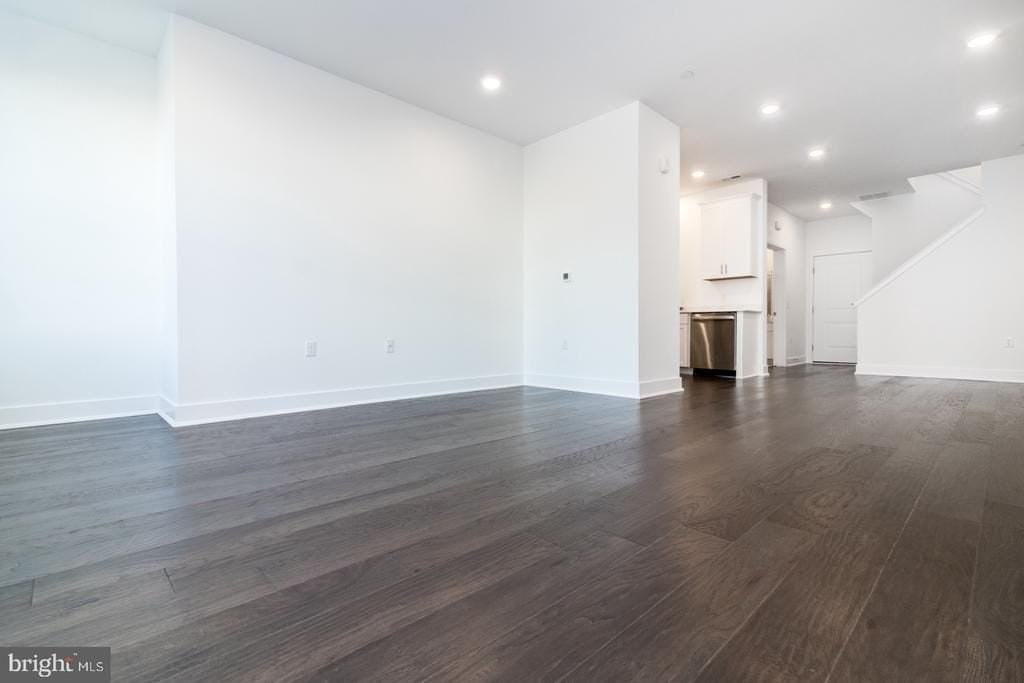 215 Lewis Fisher Dr - Photo 4 of 50
