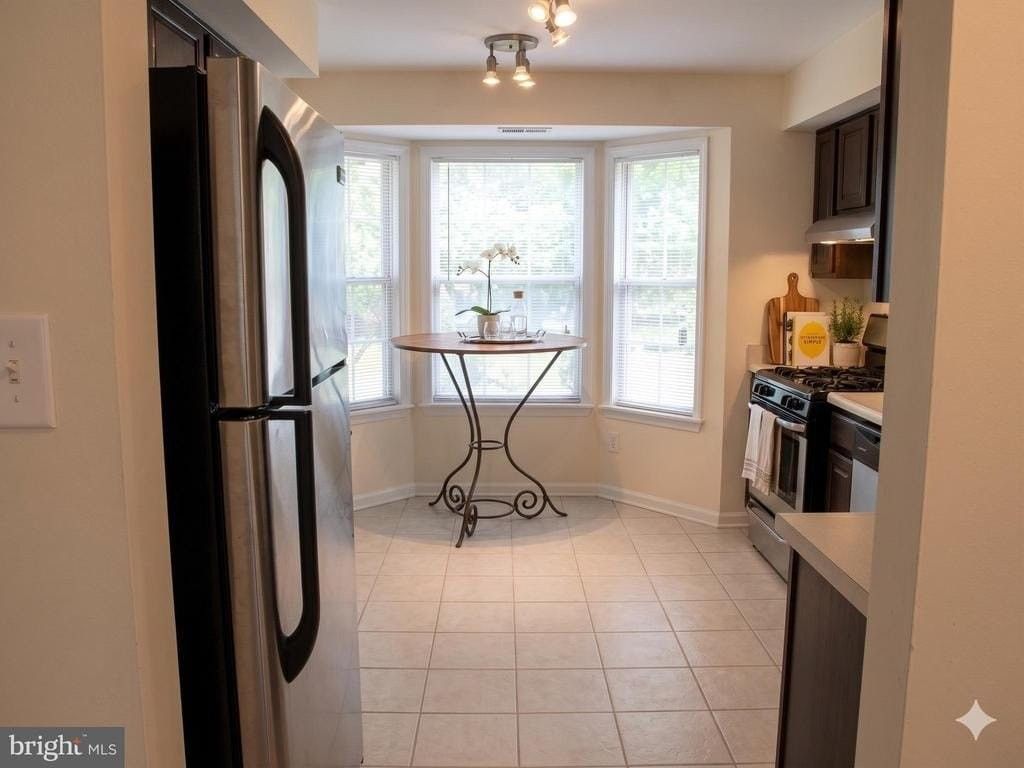 101 Claridge Ct #11 - Photo 7 of 15