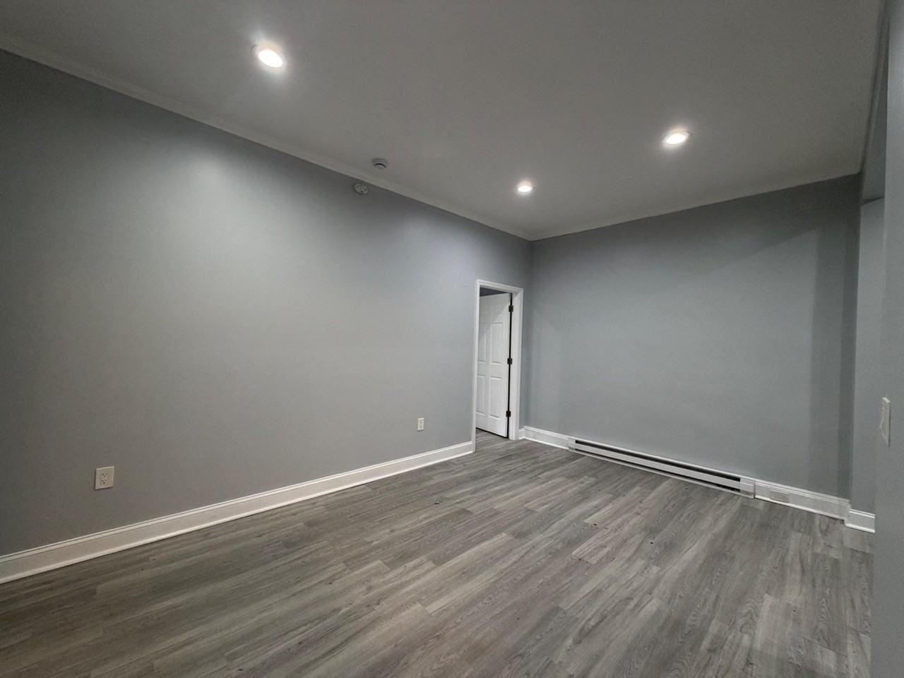 345 Woodland St - Photo 5 of 8