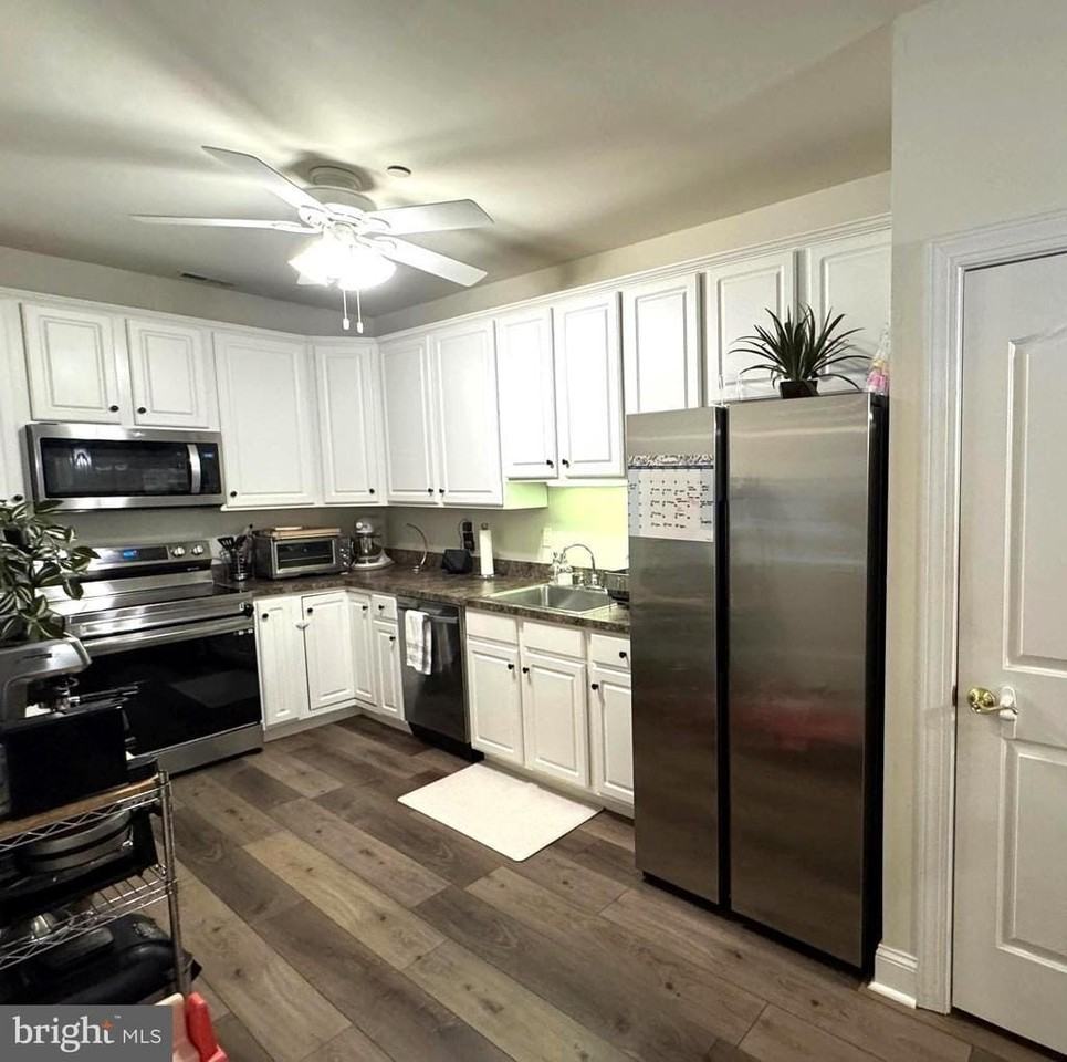 1324 W Chester Pike #203 - Photo 3 of 13