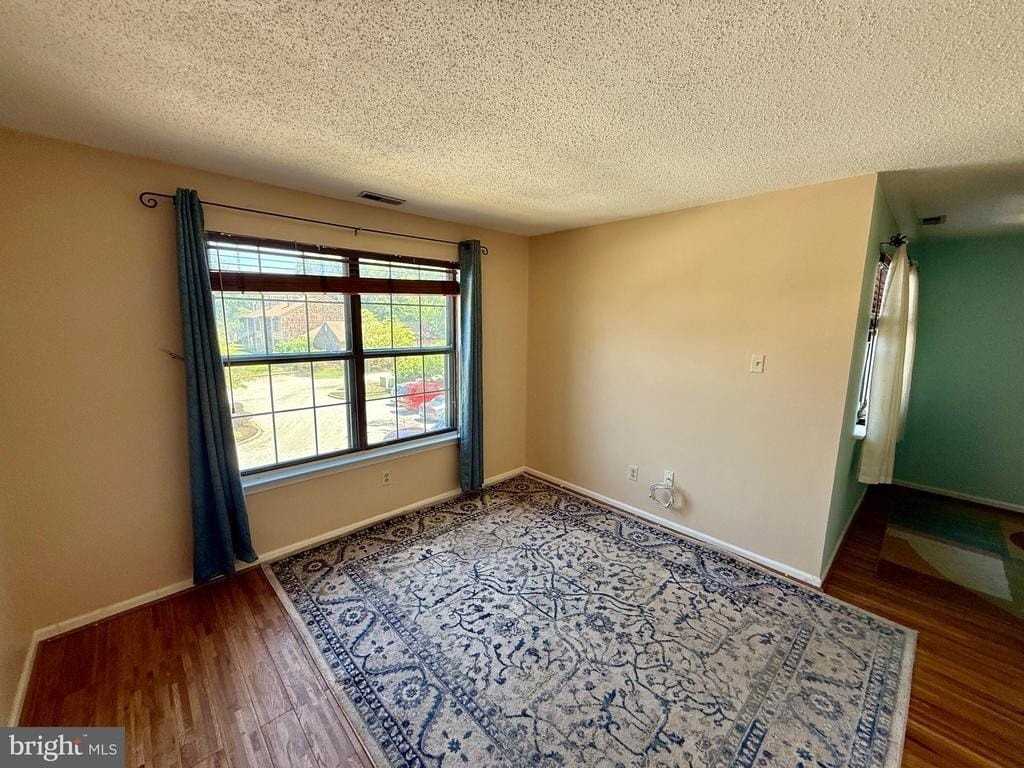 30 Hopkinson Ct - Photo 5 of 22
