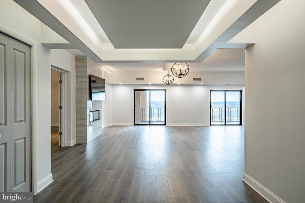 21510 Valley Forge Cir #1510 - Photo 4 of 39
