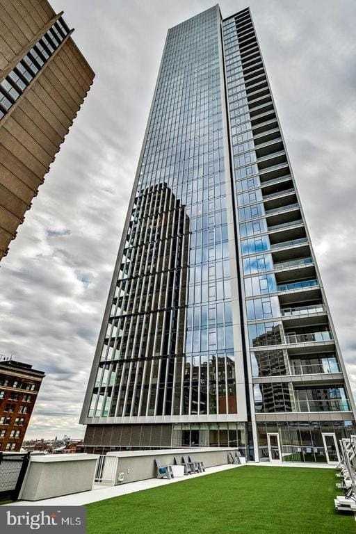 301 S Broad St #4001 - Photo 3 of 50