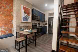 1915 N Darien St - Photo 1 of 1