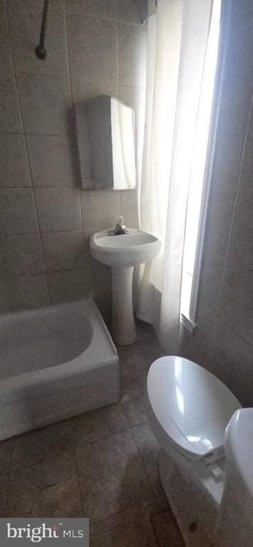 3258 N Park Ave #2R - Photo 5 of 10
