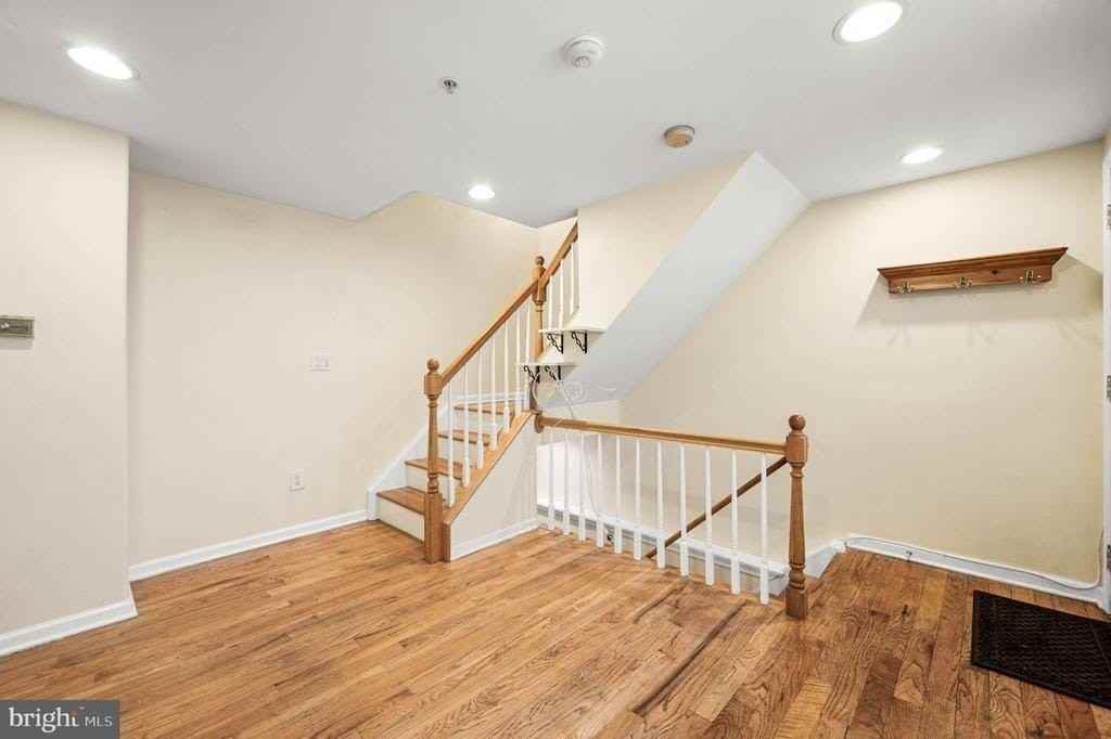 1027 N 4th St #P - Photo 3 of 15