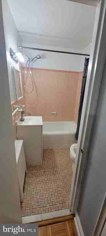 307 E Clarkson Ave #1stFL - Photo 7 of 7