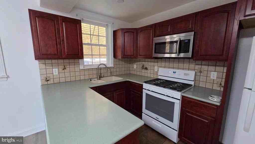 3342 Ashville St - Photo 7 of 22
