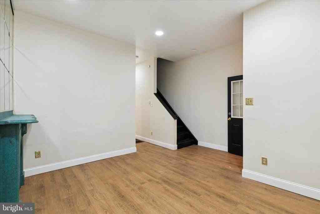 1723 N Willington St - Photo 3 of 32