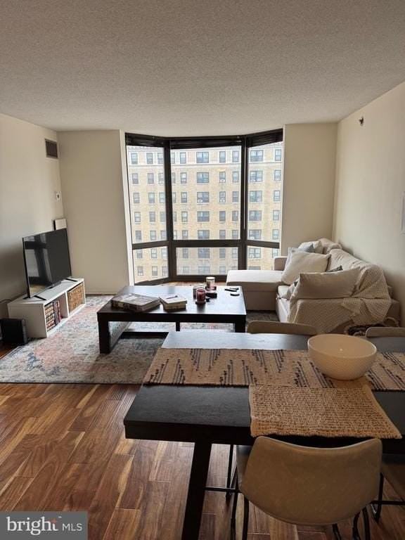 2020 Walnut St #15K - Photo 4 of 17
