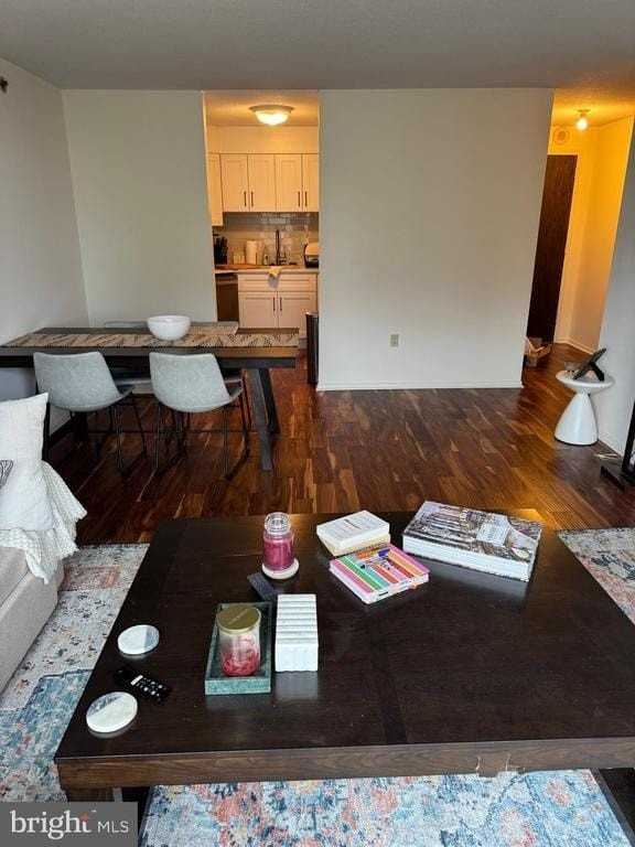2020 Walnut St #15K - Photo 5 of 17