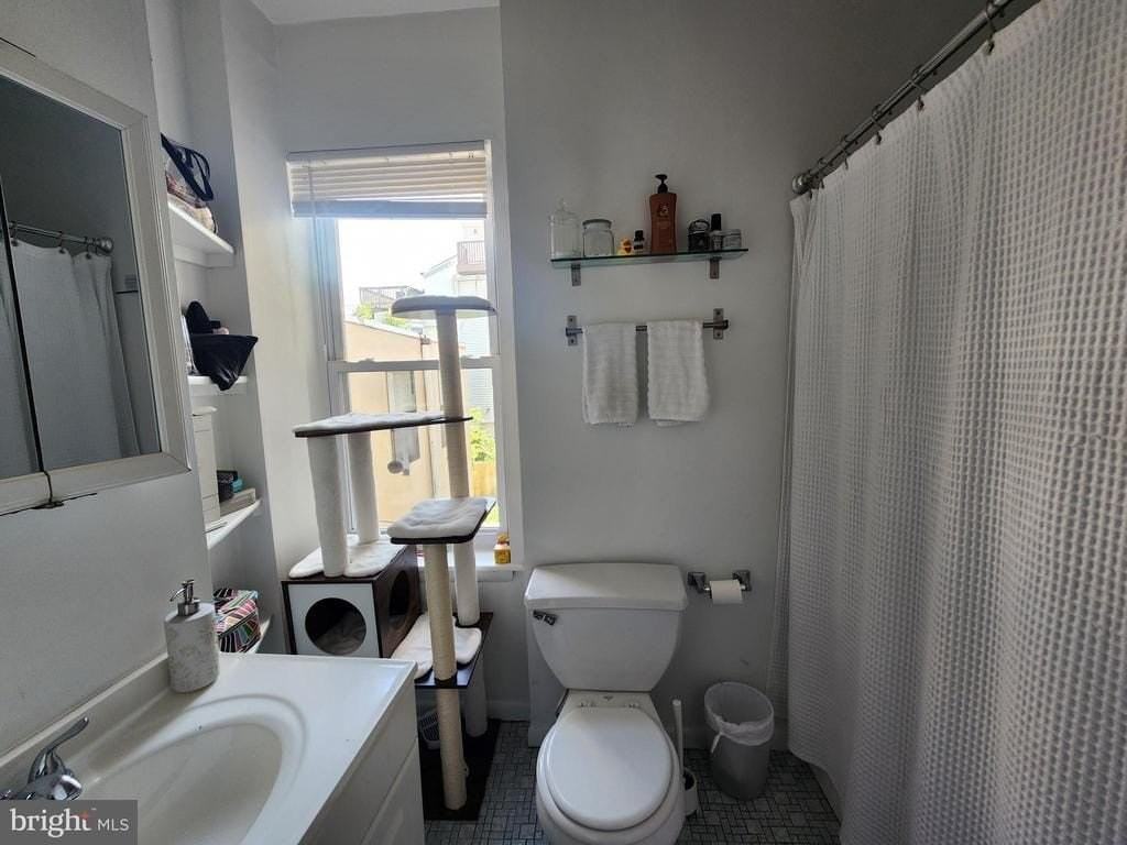 2018 Bainbridge St - Photo 5 of 6