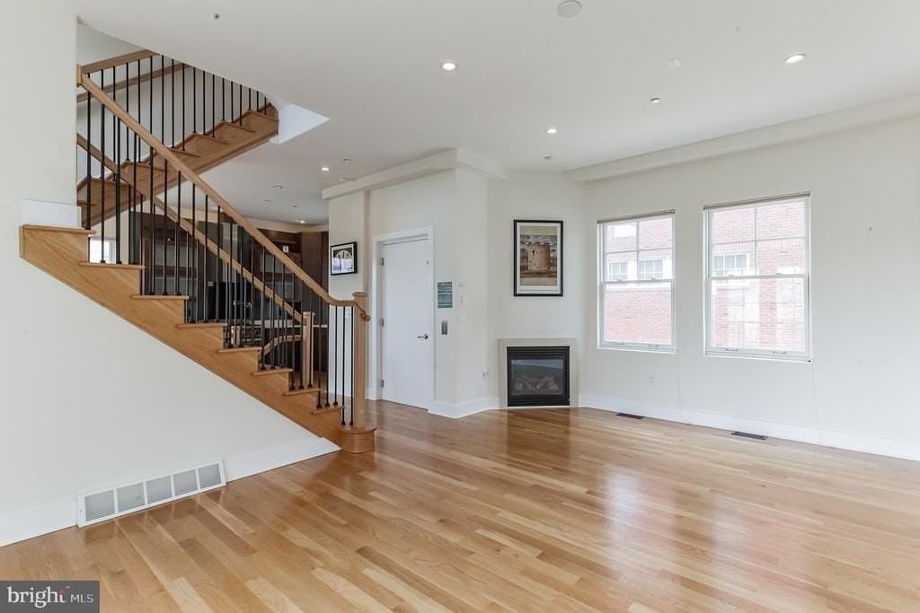 133 Salter St - Photo 6 of 27