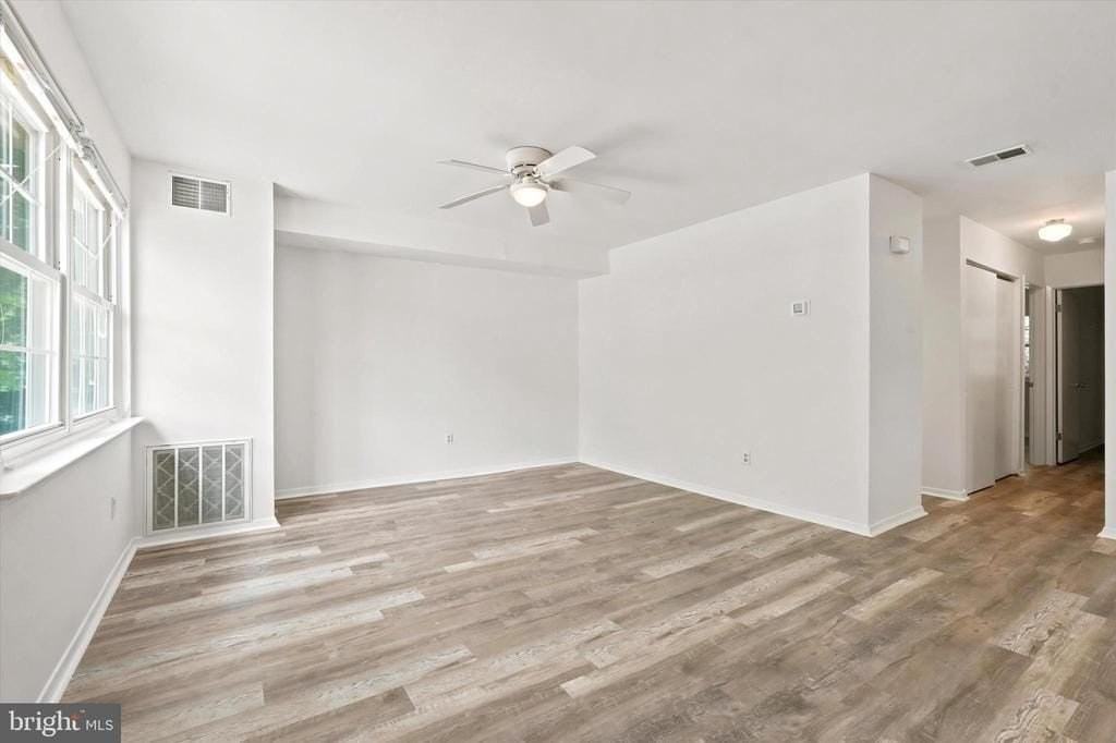 175 Parker Ave #B - Photo 5 of 23