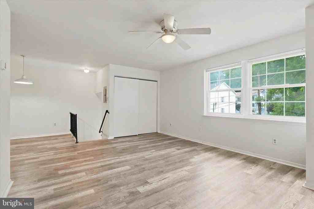 175 Parker Ave #B - Photo 7 of 23