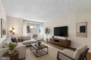 2101 Chestnut St - Photo 1 of 1