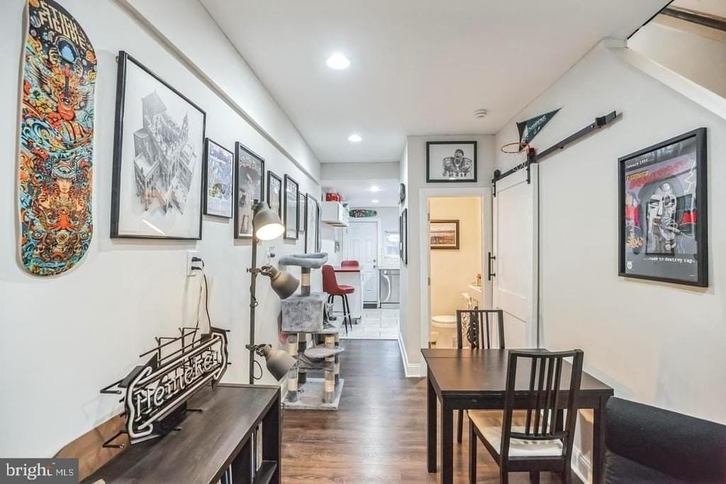 1814 E Albert St - Photo 6 of 22
