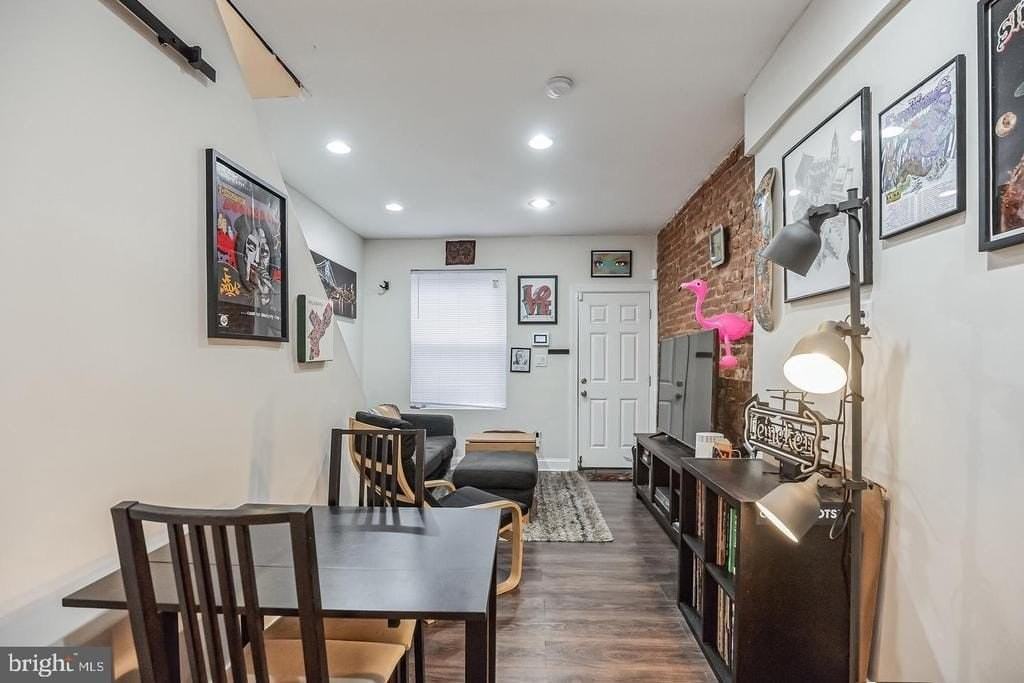 1814 E Albert St - Photo 7 of 22