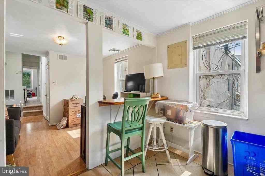 2348 Christian St - Photo 6 of 12