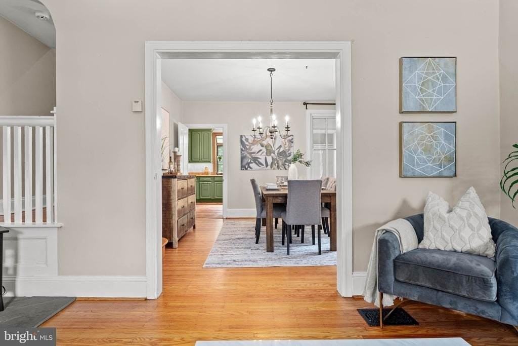 212 E Benezet St - Photo 7 of 33