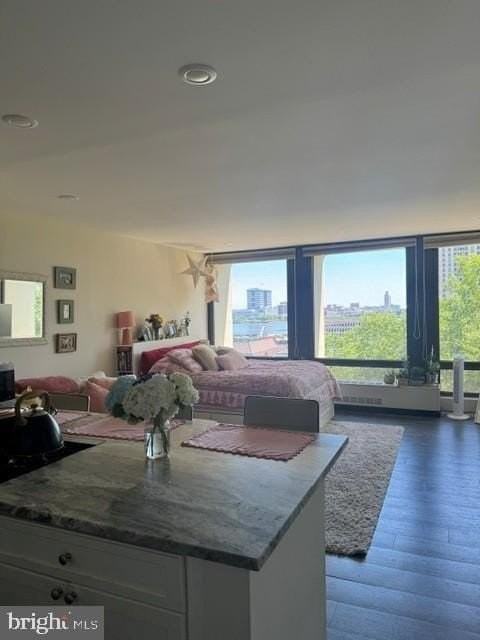 200 Locust St - Photo 5 of 15