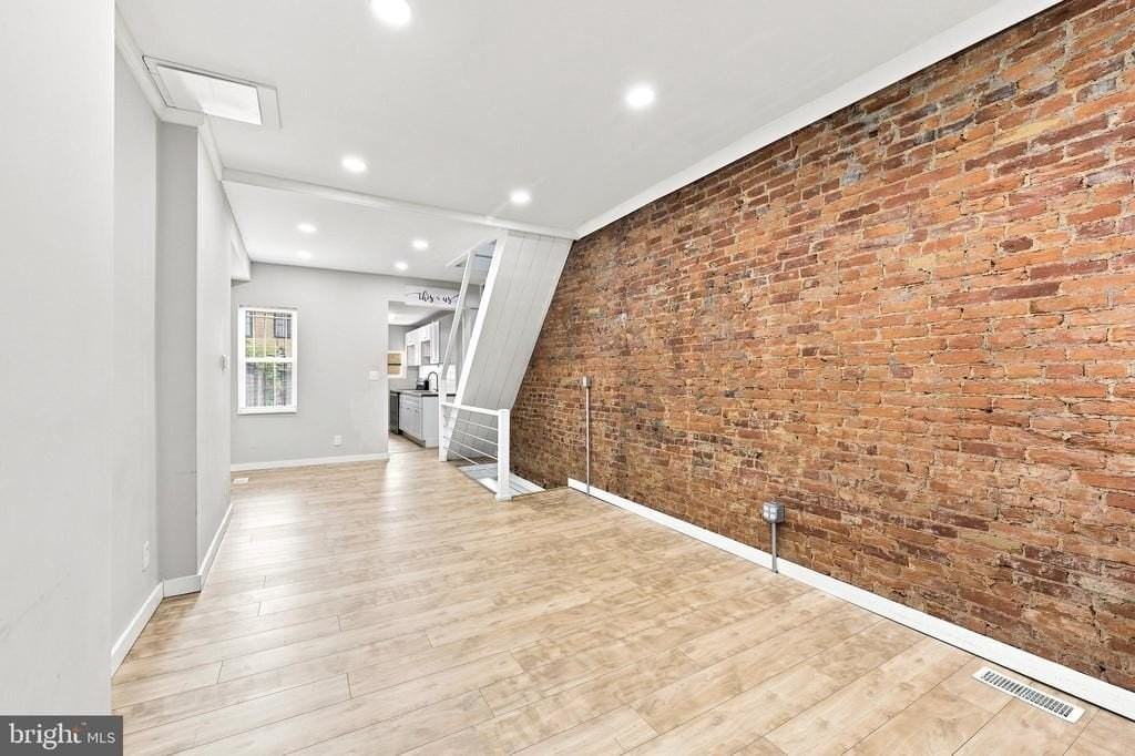 2307 N Mascher St - Photo 2 of 22