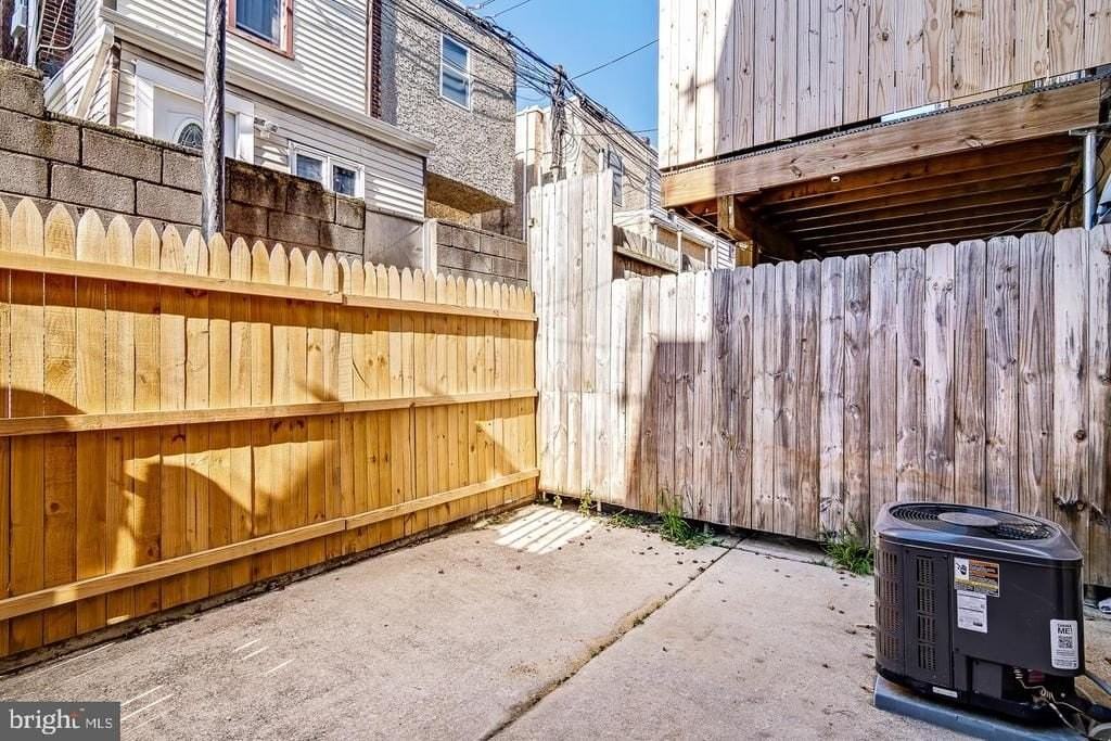 2420 S Lee St - Photo 4 of 26
