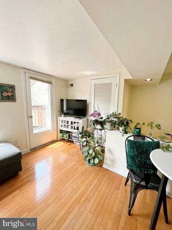 1124 Rodman St - Photo 4 of 14