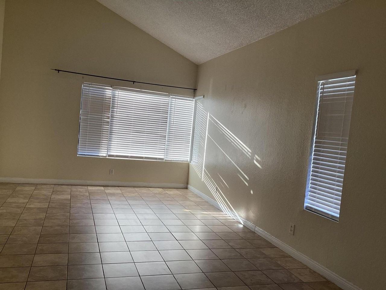 36818 Little Leaf Dr - Photo 4 of 22