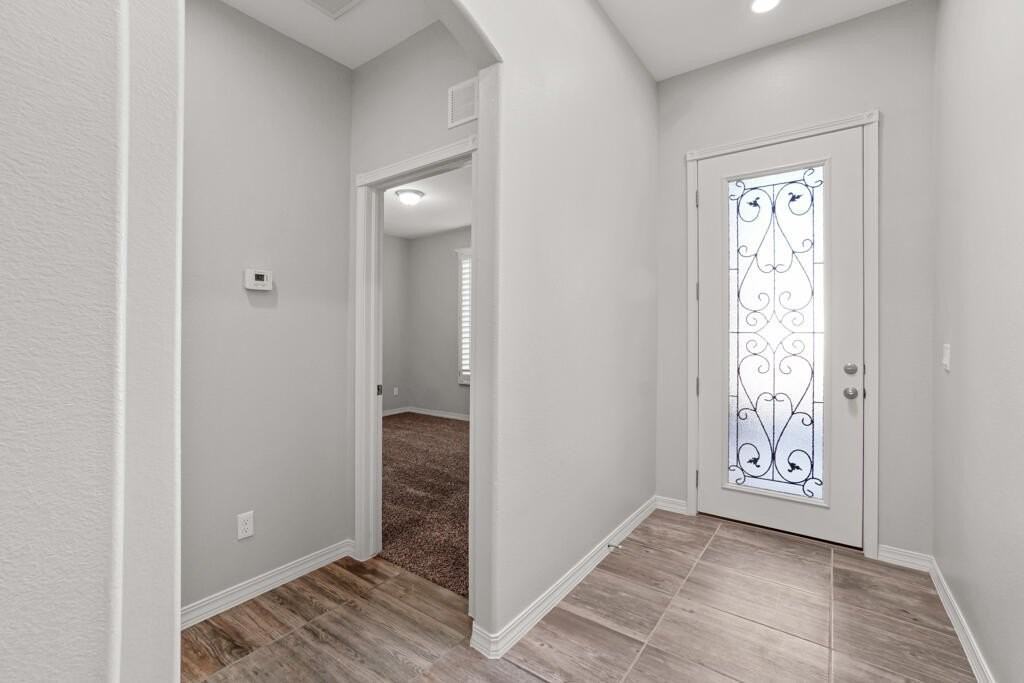 1740 Eased St - Photo 6 of 41