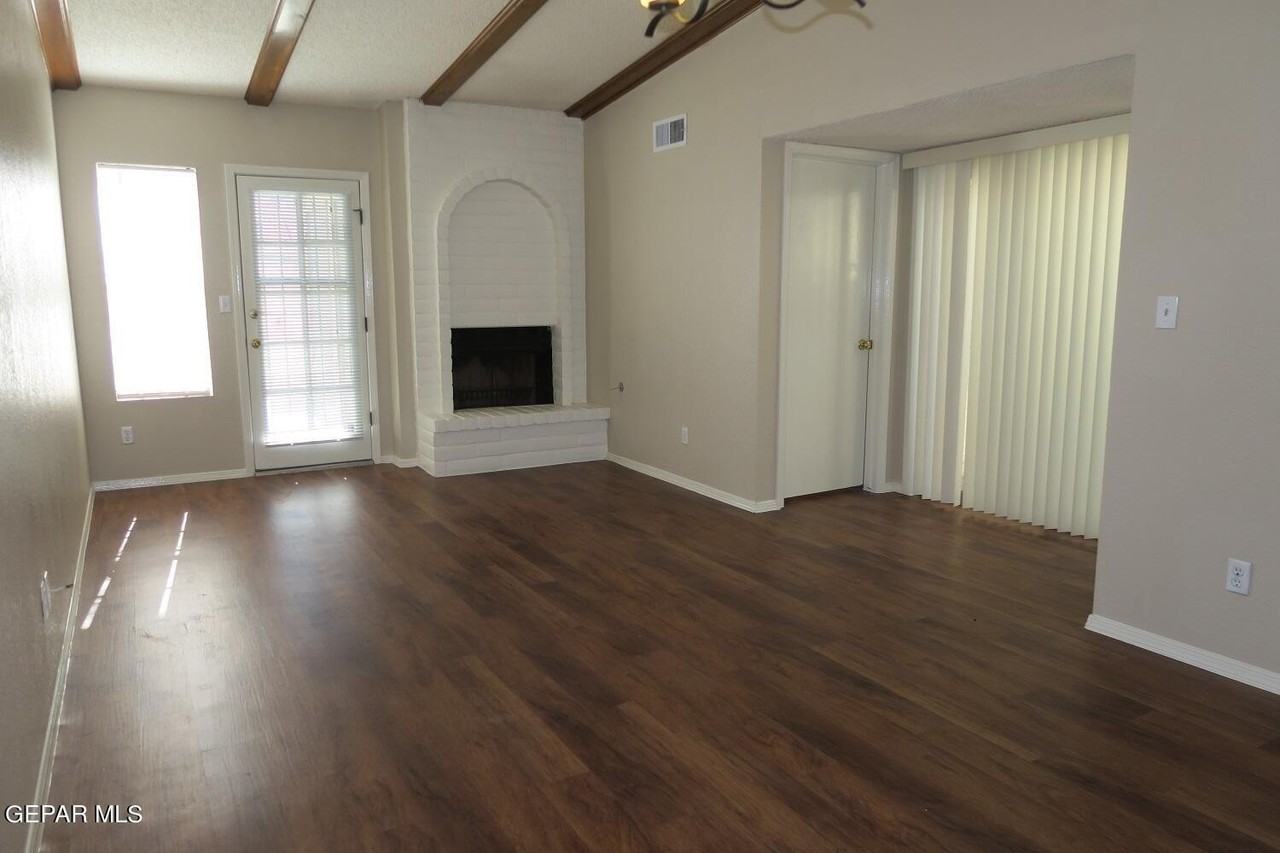 3121 Wayside St #A - Photo 4 of 26