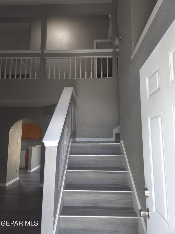 4629 Loma Grande Dr - Photo 2 of 36