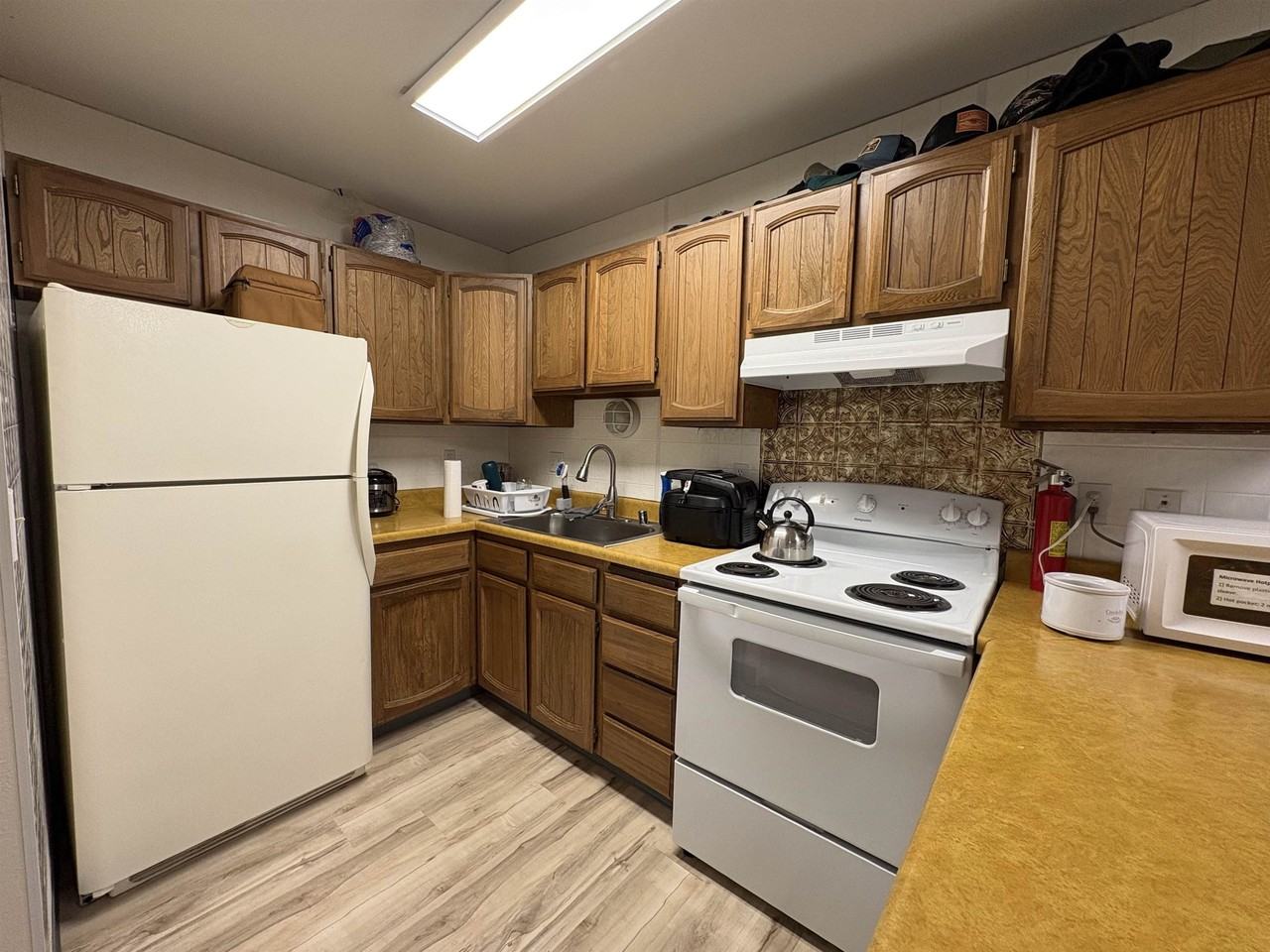 228 Woodridge St #1 - Photo 6 of 12
