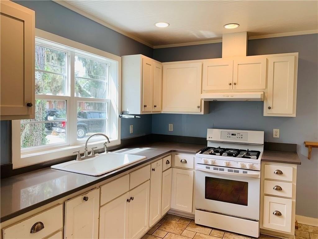 718 Wolfe St - Photo 4 of 14