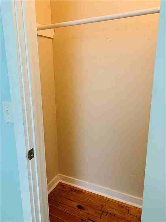 718 Wolfe St - Photo 7 of 14
