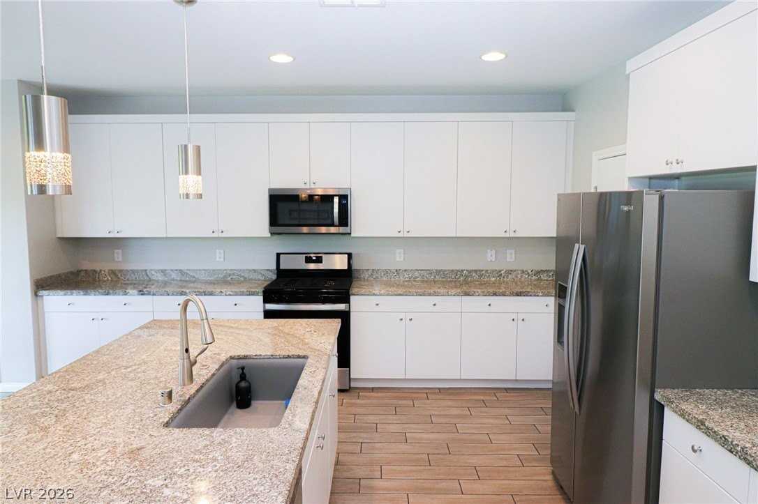 3032 Cipro Ave - Photo 4 of 45