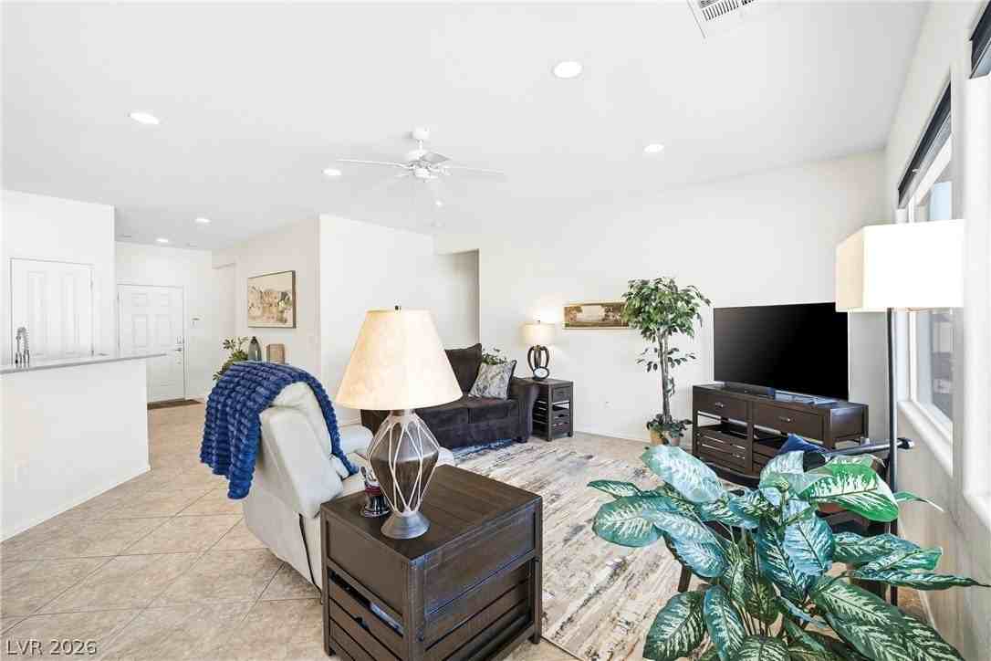 2635 Solera Moon Dr - Photo 7 of 43
