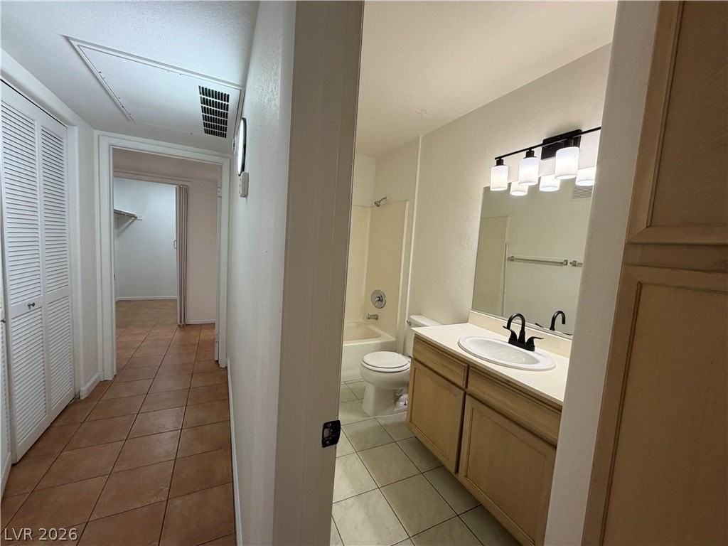 5229 Caspian Springs Dr #102 - Photo 6 of 27