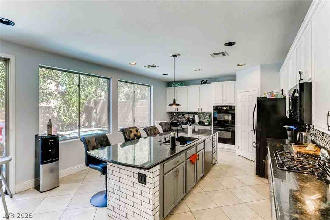 1149 Jerez Ct - Photo 7 of 24