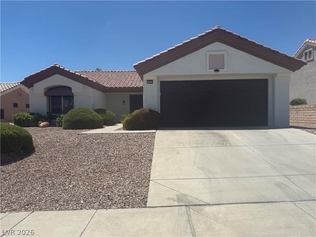 9909 Bundella Dr - Photo 3 of 50