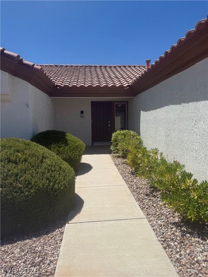 9909 Bundella Dr - Photo 6 of 50