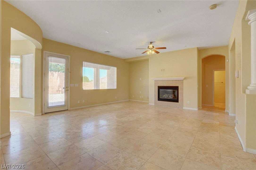 10214 Elk Valley St - Photo 3 of 21