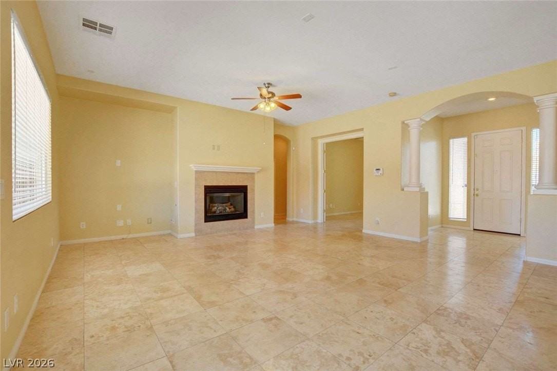 10214 Elk Valley St - Photo 4 of 21