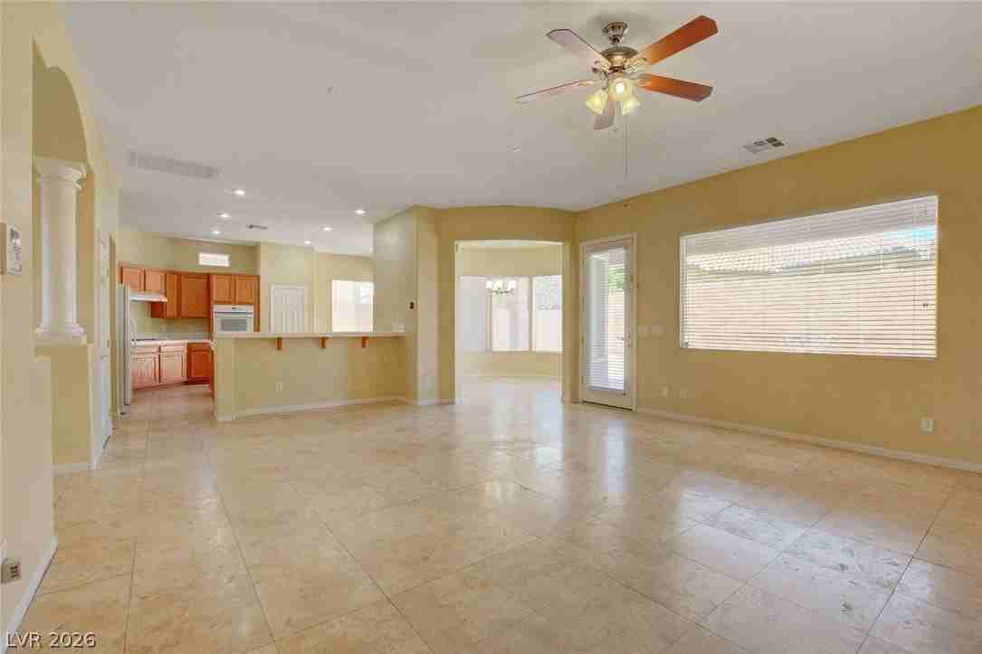 10214 Elk Valley St - Photo 7 of 21