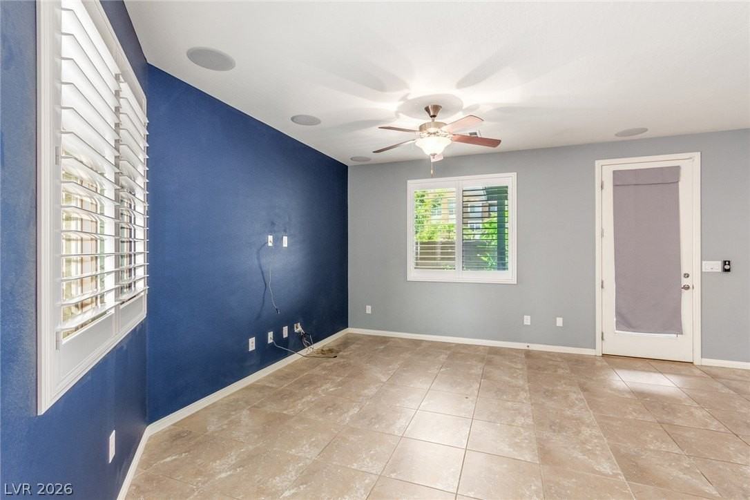 6644 Seahorse Reef St - Photo 5 of 48
